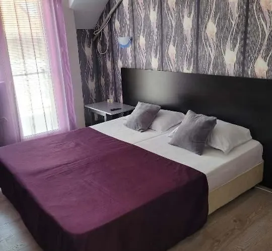 Taligarov Konukevi 3*