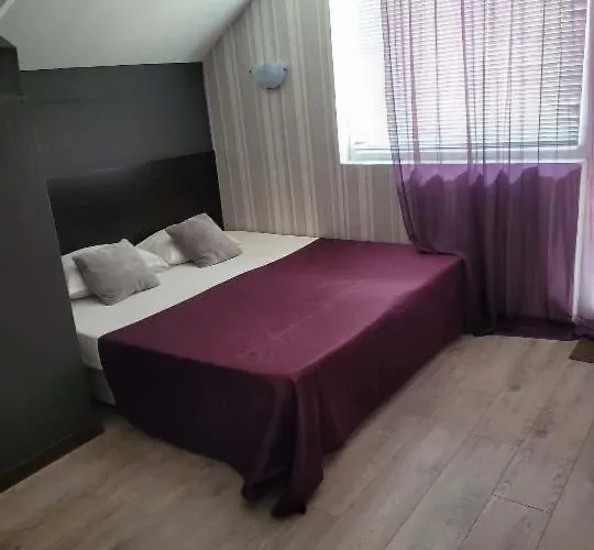 Konukevi Taligarov 3*