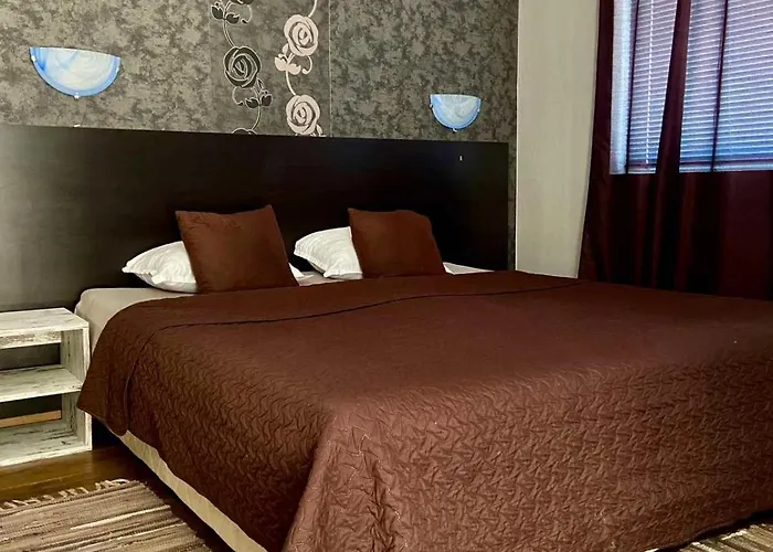 Konukevi Taligarov 3*